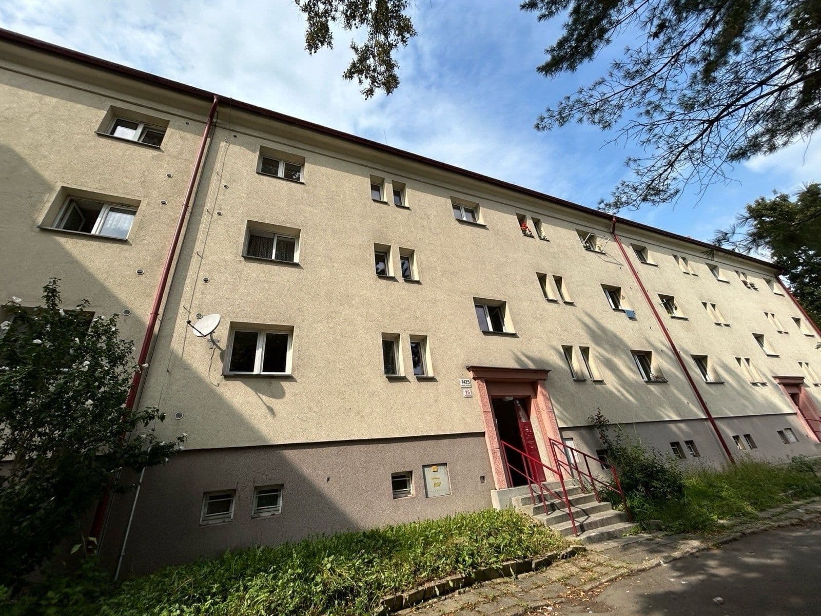 Prenájom bytu 2-izbový 54 m², nám. Budovatelů, Karviná, Moravskoslezský kraj Prenájom bytu 2-izbový 54 m², nám. Budovatelů, Karviná, Moravskoslezský kraj