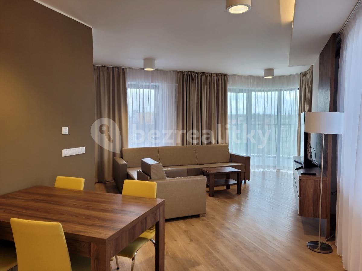 Prenájom bytu 3-izbový 95 m², Mukařovského, Praha, Praha Prenájom bytu 3-izbový 95 m², Mukařovského, Praha, Praha