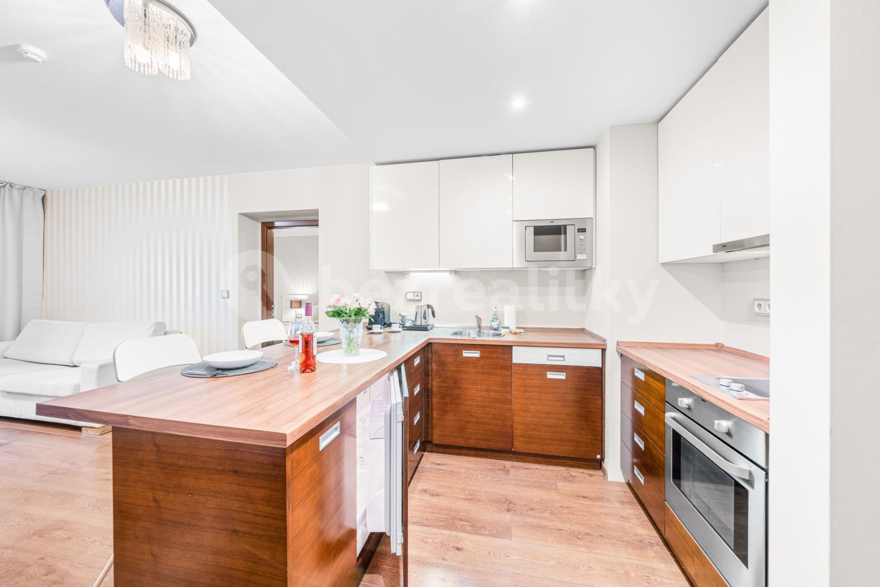 Prenájom bytu 52 m², U Borského parku, Plzeň, Plzeňský kraj Prenájom bytu 52 m², U Borského parku, Plzeň, Plzeňský kraj