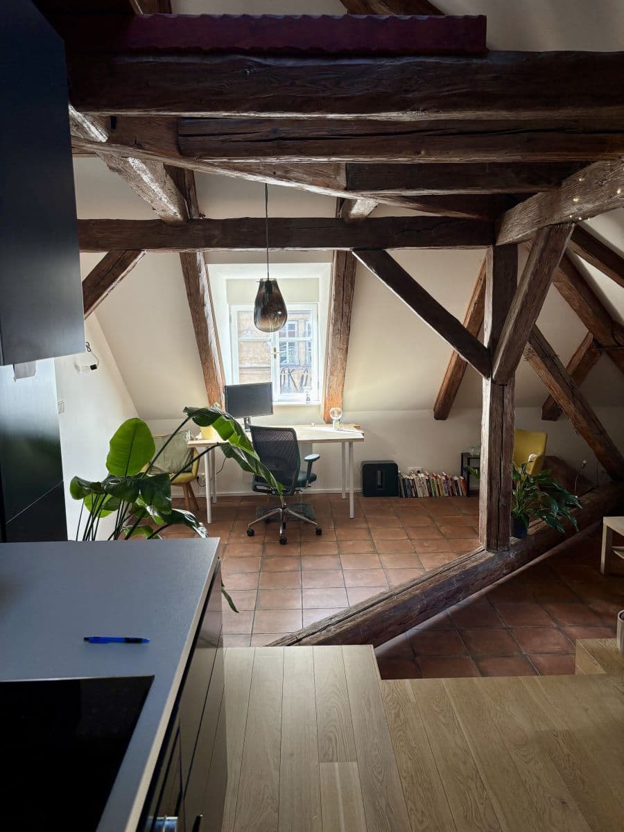 Prenájom bytu 77 m², Prvního pluku, Praha, Praha Prenájom bytu 77 m², Prvního pluku, Praha, Praha