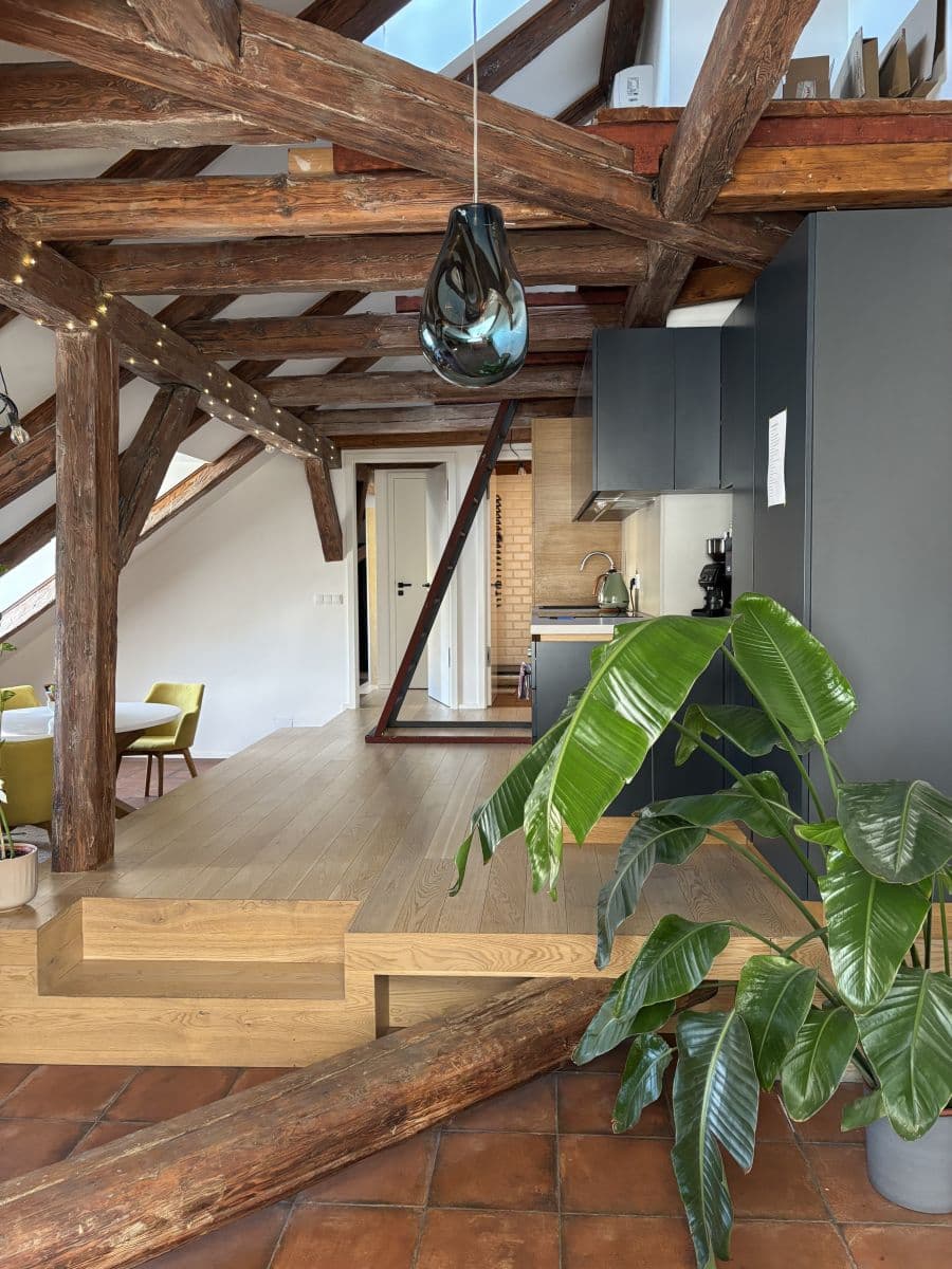 Prenájom bytu 77 m², Prvního pluku, Praha, Praha Prenájom bytu 77 m², Prvního pluku, Praha, Praha
