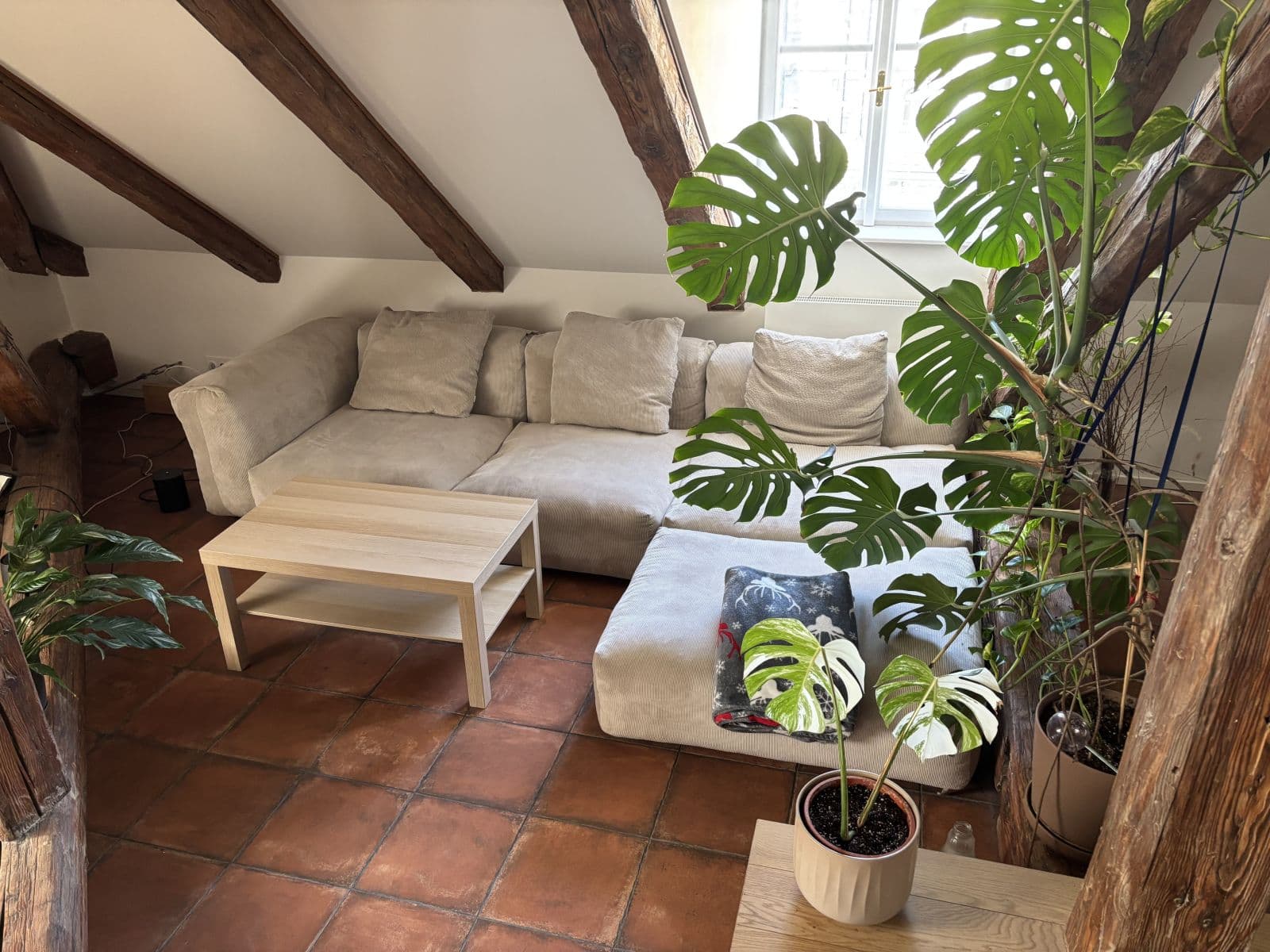 Prenájom bytu 77 m², Prvního pluku, Praha, Praha Prenájom bytu 77 m², Prvního pluku, Praha, Praha