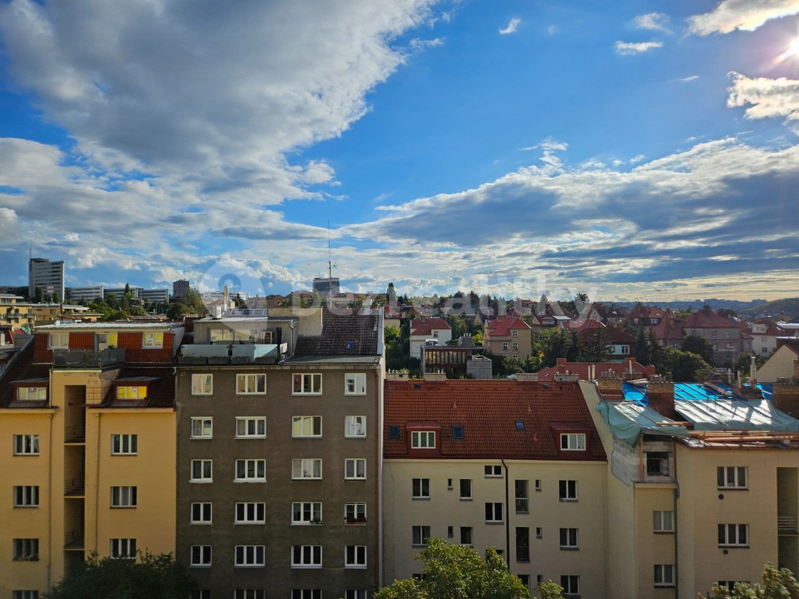 Prenájom bytu 2-izbový 39 m², Sinkulova, Praha, Praha Prenájom bytu 2-izbový 39 m², Sinkulova, Praha, Praha