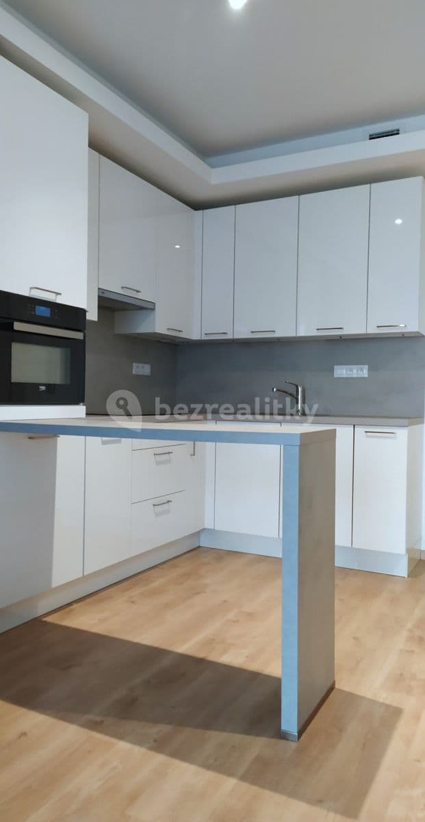 Prenájom bytu 1-izbový 34 m², Mukařovského, Praha, Praha Prenájom bytu 1-izbový 34 m², Mukařovského, Praha, Praha
