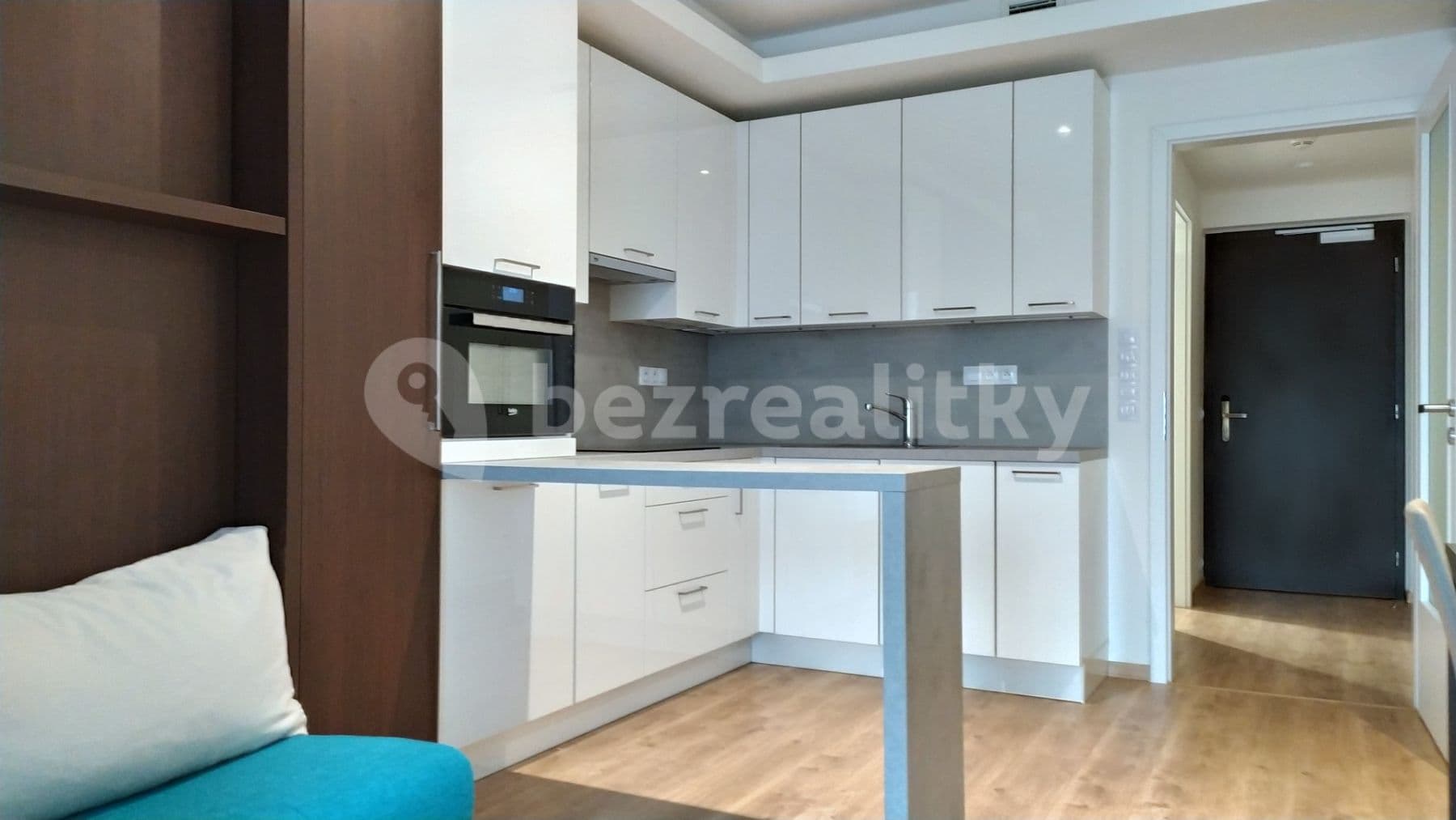 Prenájom bytu 1-izbový 34 m², Mukařovského, Praha, Praha Prenájom bytu 1-izbový 34 m², Mukařovského, Praha, Praha