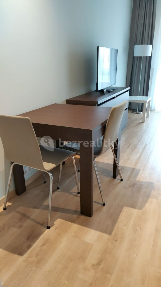 Prenájom bytu 1-izbový 34 m², Mukařovského, Praha, Praha Prenájom bytu 1-izbový 34 m², Mukařovského, Praha, Praha
