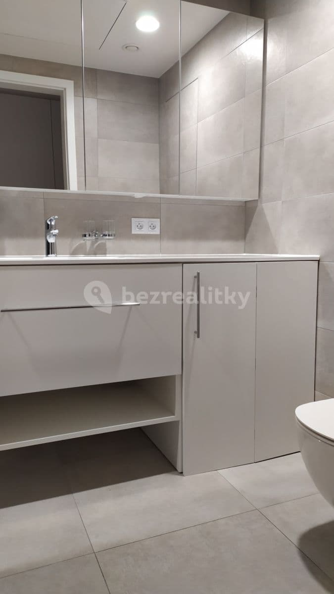 Prenájom bytu 1-izbový 34 m², Mukařovského, Praha, Praha Prenájom bytu 1-izbový 34 m², Mukařovského, Praha, Praha