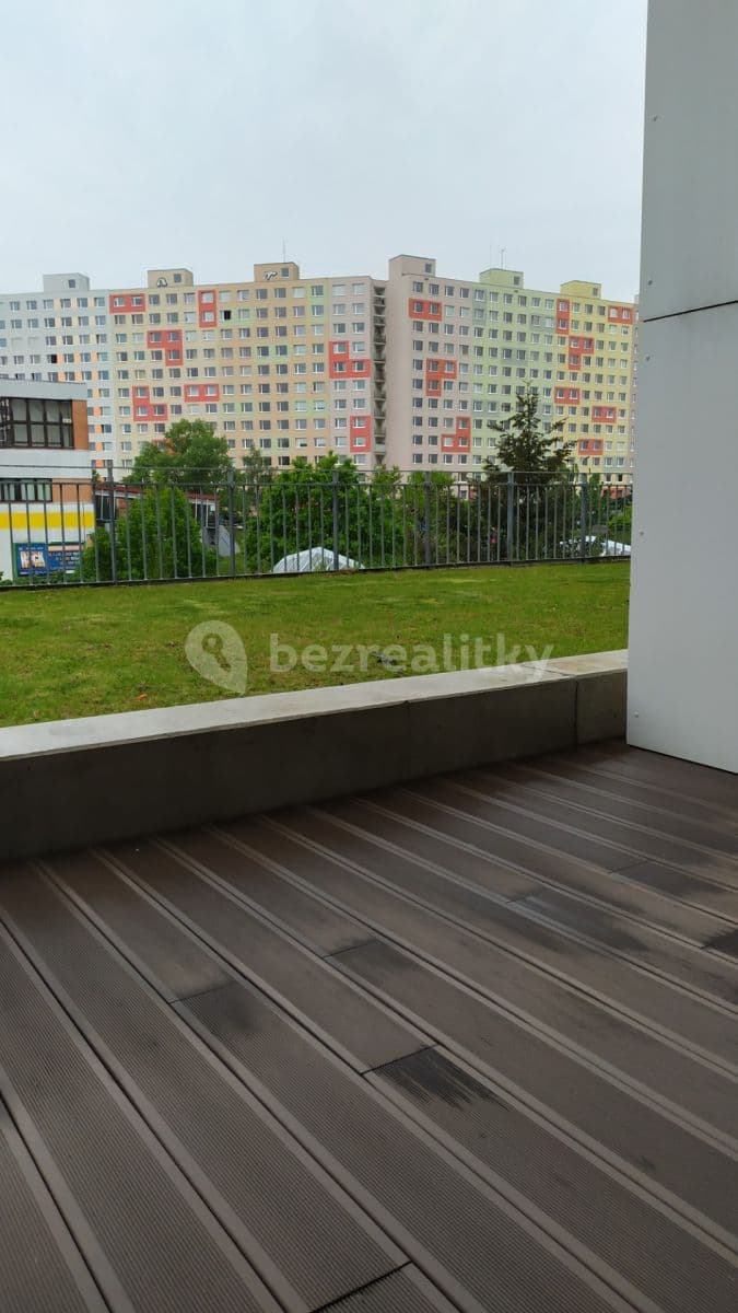 Prenájom bytu 1-izbový 34 m², Mukařovského, Praha, Praha Prenájom bytu 1-izbový 34 m², Mukařovského, Praha, Praha