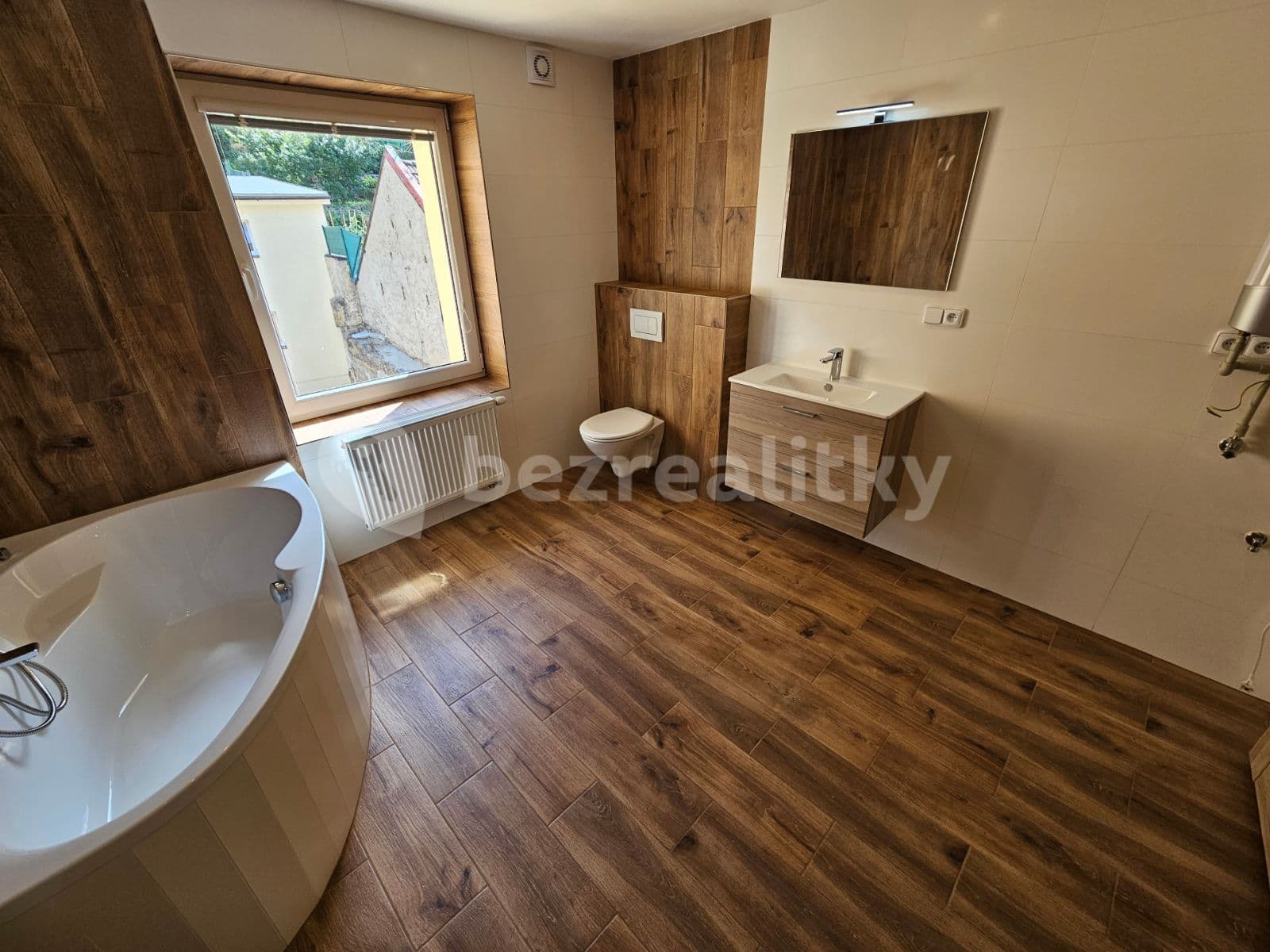 Prenájom bytu 2-izbový 79 m², Dalibora z Myšlína, Doksy, Liberecký kraj Prenájom bytu 2-izbový 79 m², Dalibora z Myšlína, Doksy, Liberecký kraj