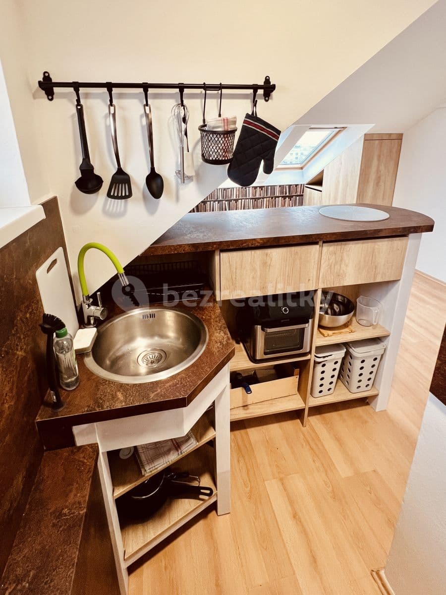 Prenájom bytu 1-izbový 35 m², Vídeňská, Brno, Jihomoravský kraj Prenájom bytu 1-izbový 35 m², Vídeňská, Brno, Jihomoravský kraj