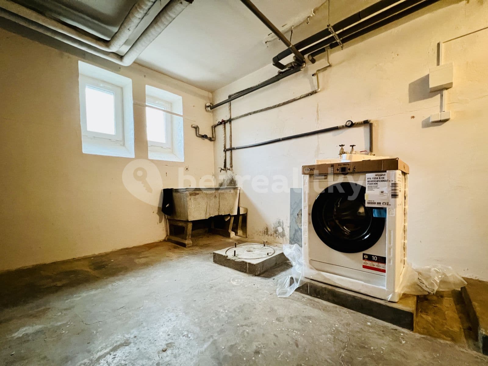 Prenájom bytu 1-izbový 35 m², Vídeňská, Brno, Jihomoravský kraj Prenájom bytu 1-izbový 35 m², Vídeňská, Brno, Jihomoravský kraj