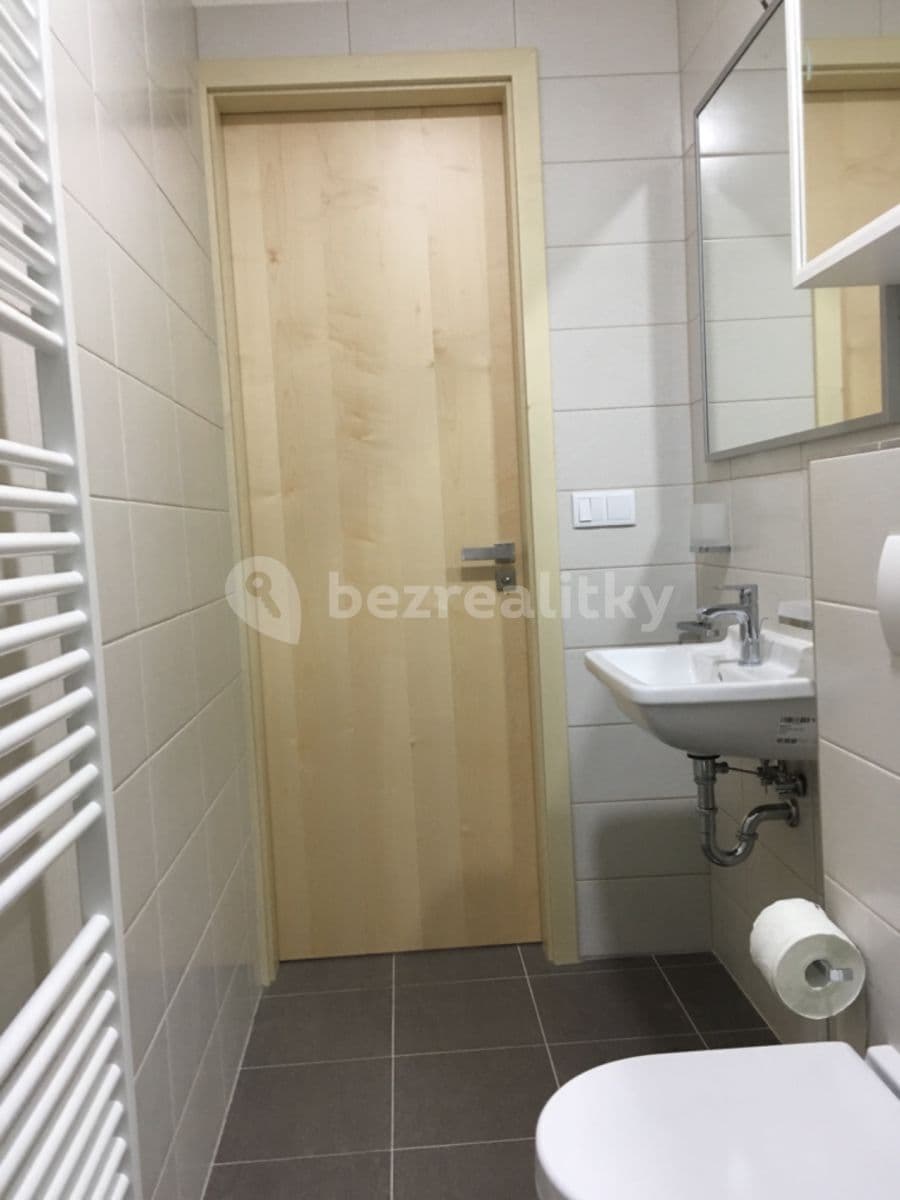 Prenájom bytu 2-izbový 58 m², U Statku, Hýskov, Středočeský kraj Prenájom bytu 2-izbový 58 m², U Statku, Hýskov, Středočeský kraj