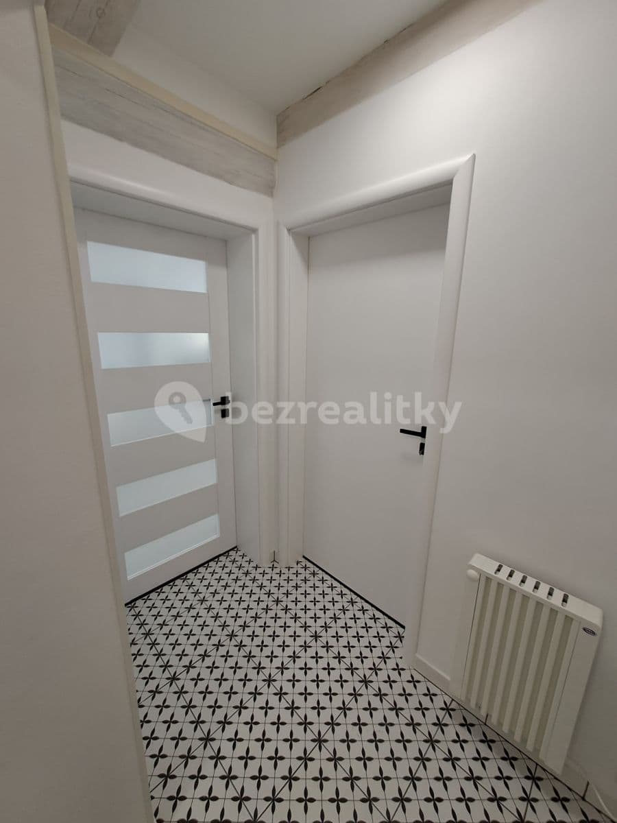 Prenájom bytu 2-izbový 50 m², Za rybníkem, Lišany, Středočeský kraj Prenájom bytu 2-izbový 50 m², Za rybníkem, Lišany, Středočeský kraj
