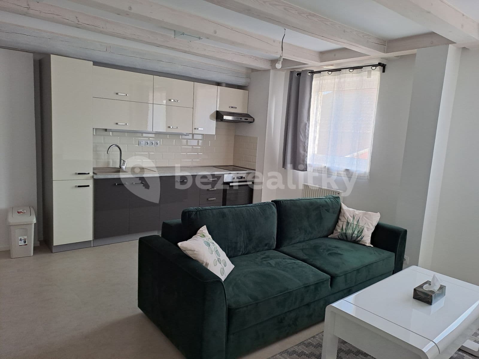 Prenájom bytu 2-izbový 50 m², Za rybníkem, Lišany, Středočeský kraj Prenájom bytu 2-izbový 50 m², Za rybníkem, Lišany, Středočeský kraj