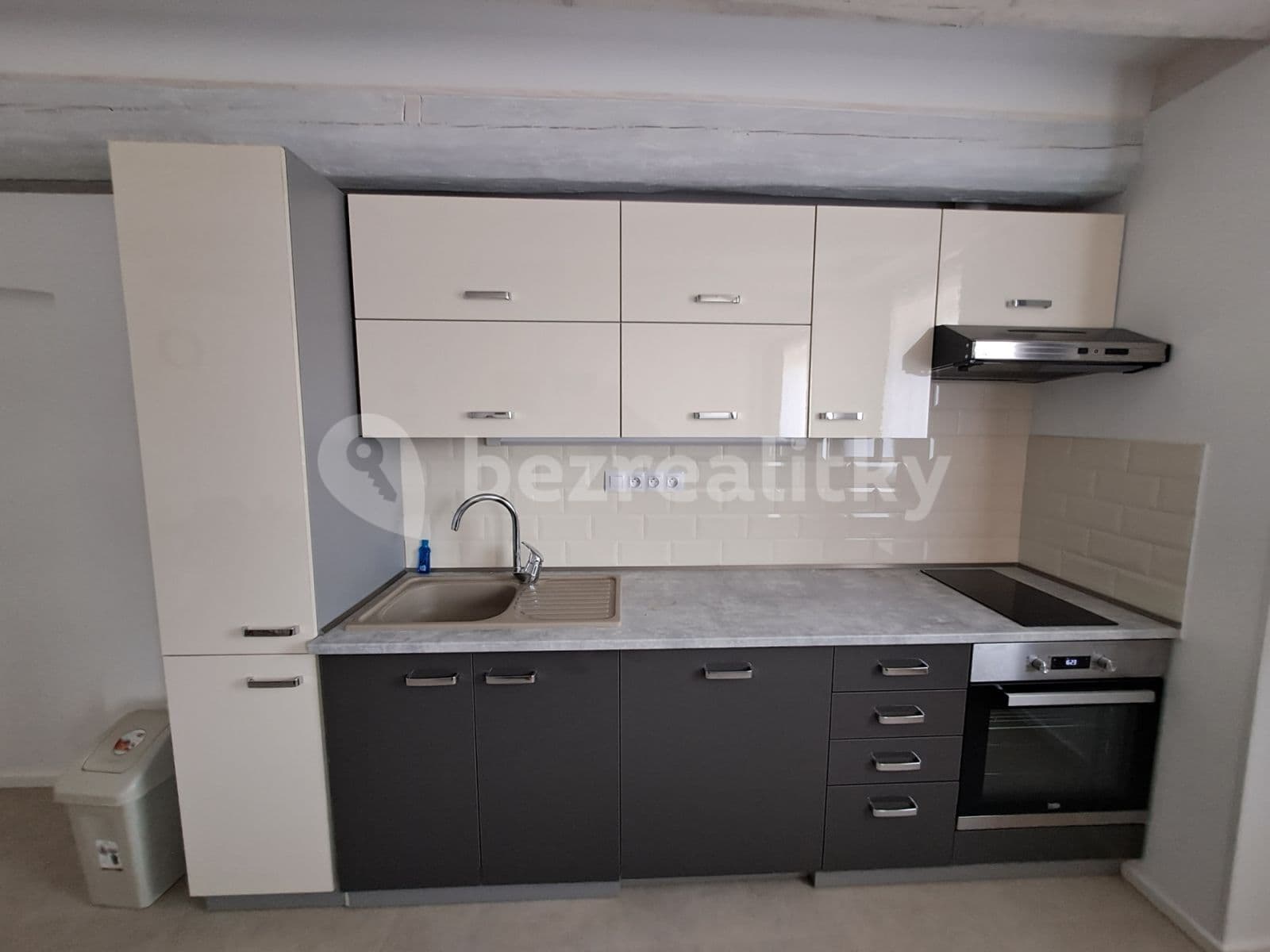 Prenájom bytu 2-izbový 50 m², Za rybníkem, Lišany, Středočeský kraj Prenájom bytu 2-izbový 50 m², Za rybníkem, Lišany, Středočeský kraj