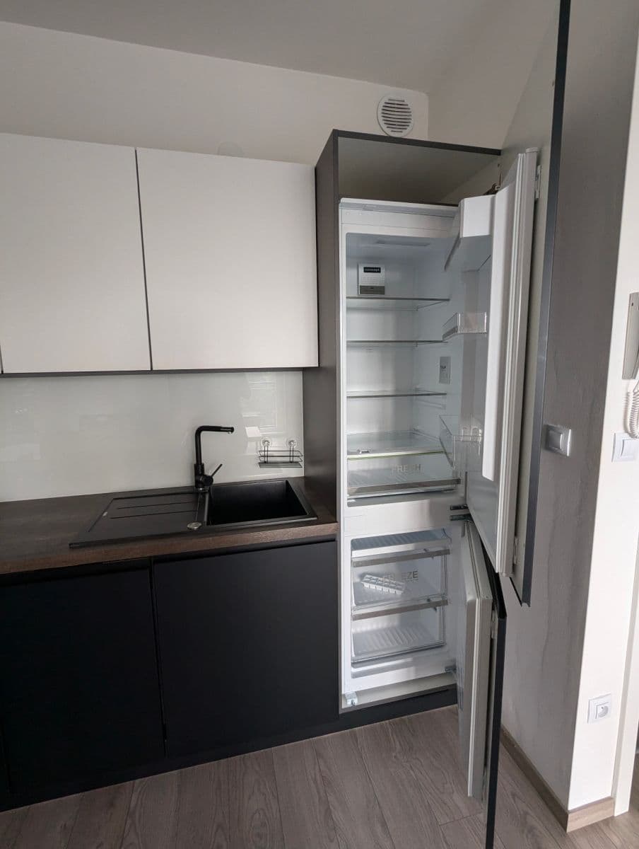 Prenájom bytu 2-izbový 50 m², Plotní, Brno, Jihomoravský kraj Prenájom bytu 2-izbový 50 m², Plotní, Brno, Jihomoravský kraj