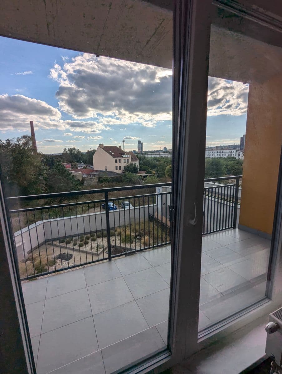 Prenájom bytu 2-izbový 50 m², Plotní, Brno, Jihomoravský kraj Prenájom bytu 2-izbový 50 m², Plotní, Brno, Jihomoravský kraj