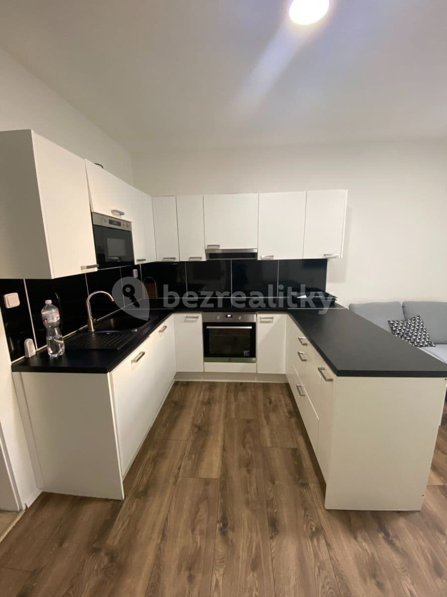 Prenájom bytu 1-izbový 35 m², Záběhlická, Praha, Praha Prenájom bytu 1-izbový 35 m², Záběhlická, Praha, Praha
