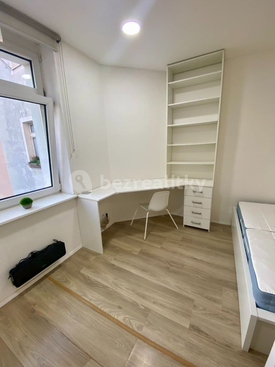 Prenájom bytu 1-izbový 35 m², Záběhlická, Praha, Praha Prenájom bytu 1-izbový 35 m², Záběhlická, Praha, Praha