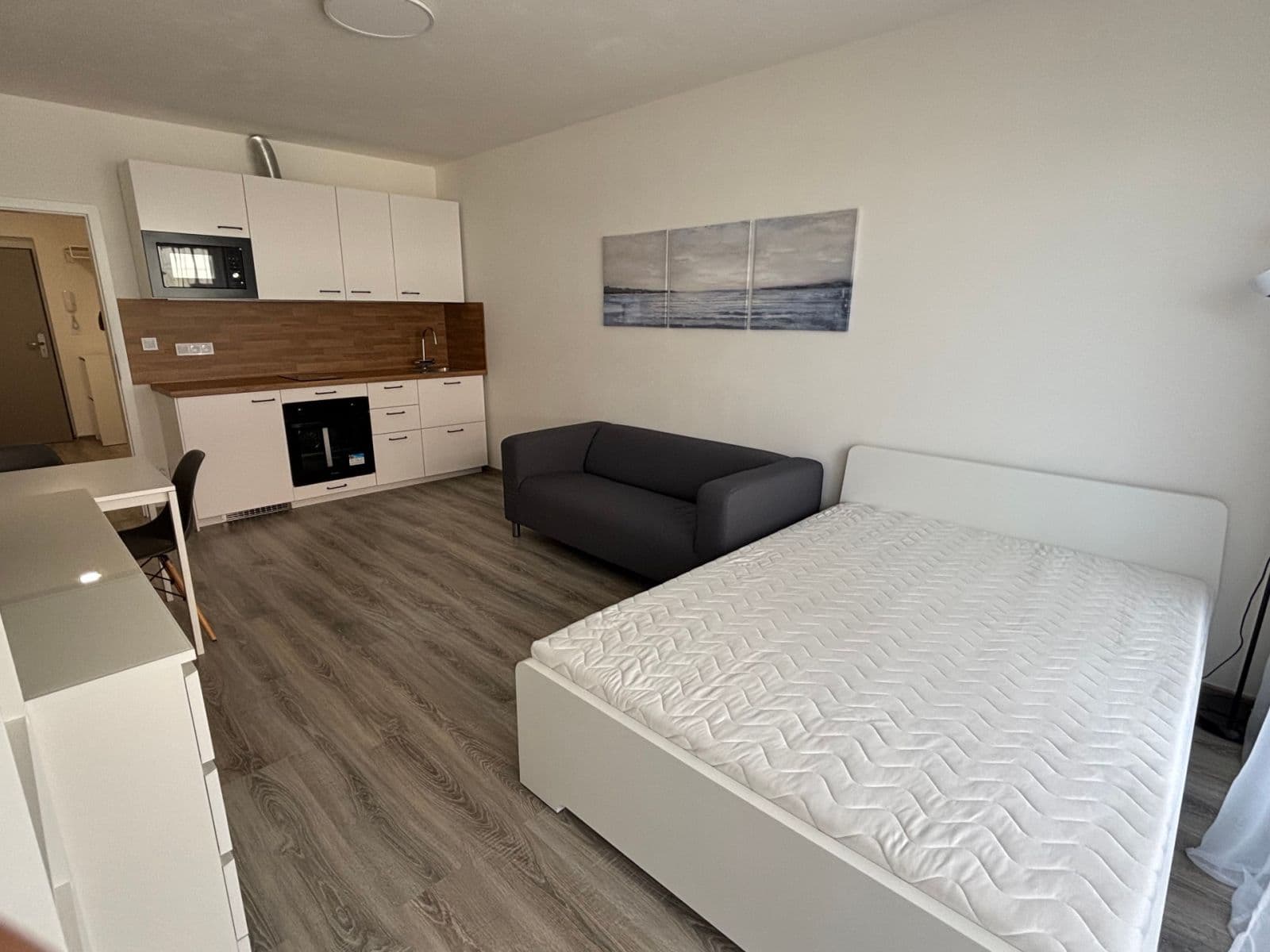 Prenájom bytu 1-izbový 32 m², Frištenského, Olomouc, Olomoucký kraj Prenájom bytu 1-izbový 32 m², Frištenského, Olomouc, Olomoucký kraj