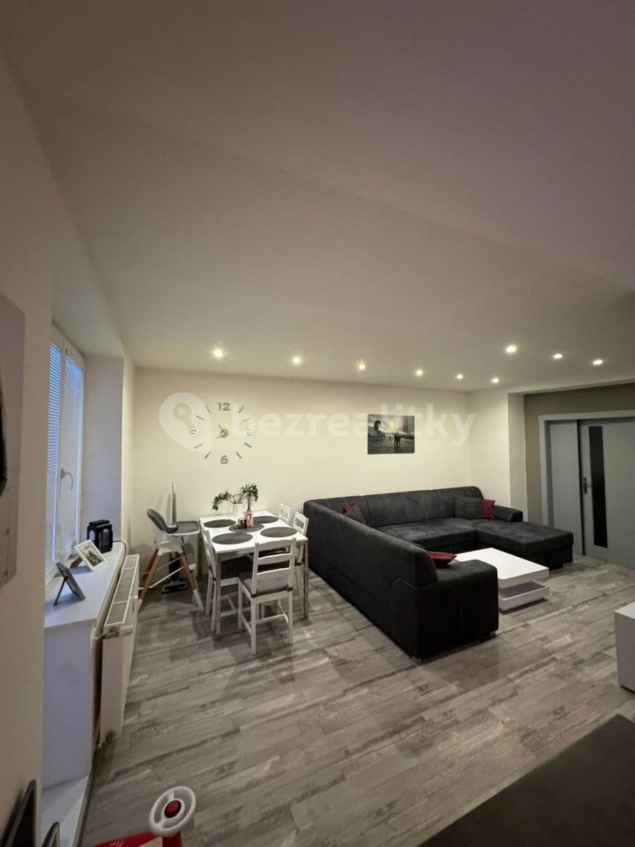 Prenájom bytu 3-izbový 78 m², Legionářů, Příbram, Středočeský kraj Prenájom bytu 3-izbový 78 m², Legionářů, Příbram, Středočeský kraj