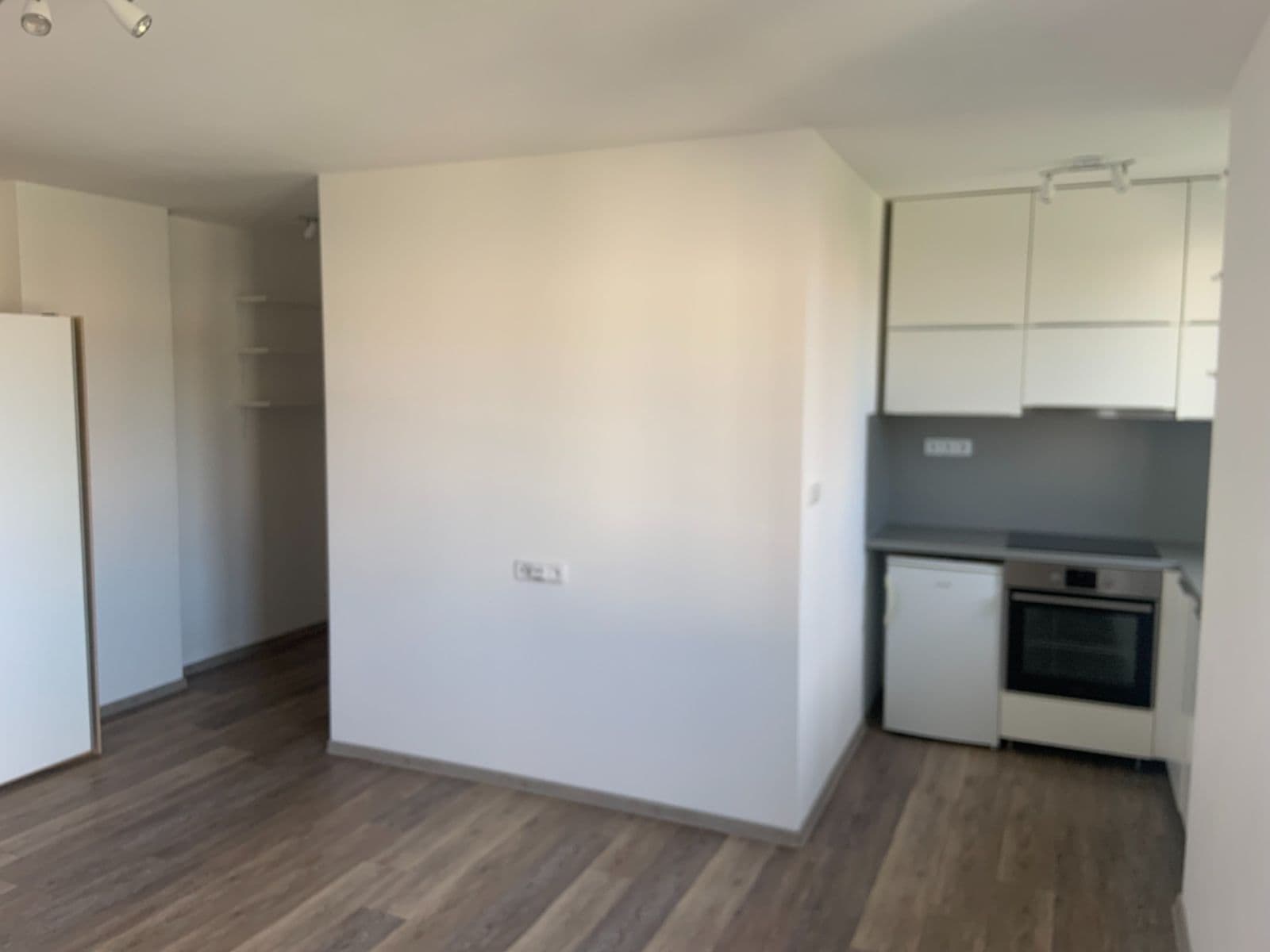 Prenájom bytu 1-izbový 28 m², Kašparova, Pardubice, Pardubický kraj Prenájom bytu 1-izbový 28 m², Kašparova, Pardubice, Pardubický kraj