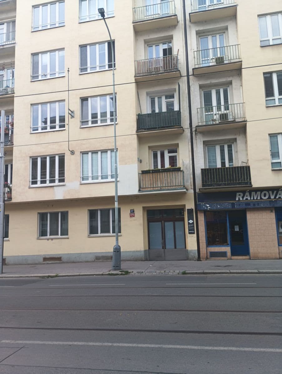Prenájom bytu 1-izbový 20 m², Dělnická, Praha, Praha Prenájom bytu 1-izbový 20 m², Dělnická, Praha, Praha