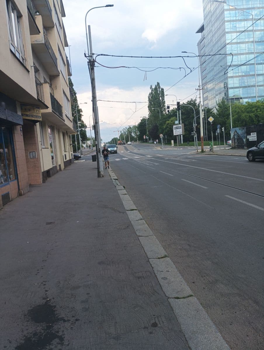 Prenájom bytu 1-izbový 20 m², Dělnická, Praha, Praha Prenájom bytu 1-izbový 20 m², Dělnická, Praha, Praha