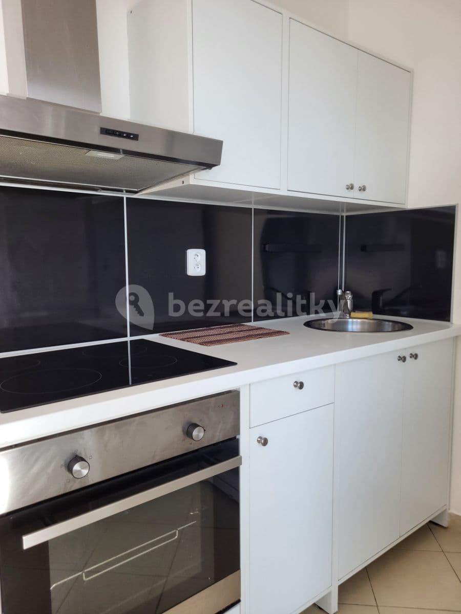 Prenájom bytu 1-izbový 33 m², Sazovická, Praha, Praha Prenájom bytu 1-izbový 33 m², Sazovická, Praha, Praha