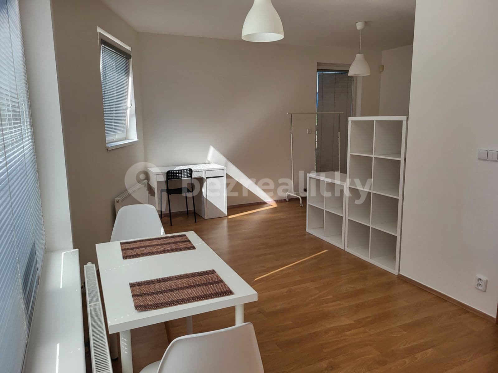 Prenájom bytu 1-izbový 33 m², Sazovická, Praha, Praha Prenájom bytu 1-izbový 33 m², Sazovická, Praha, Praha