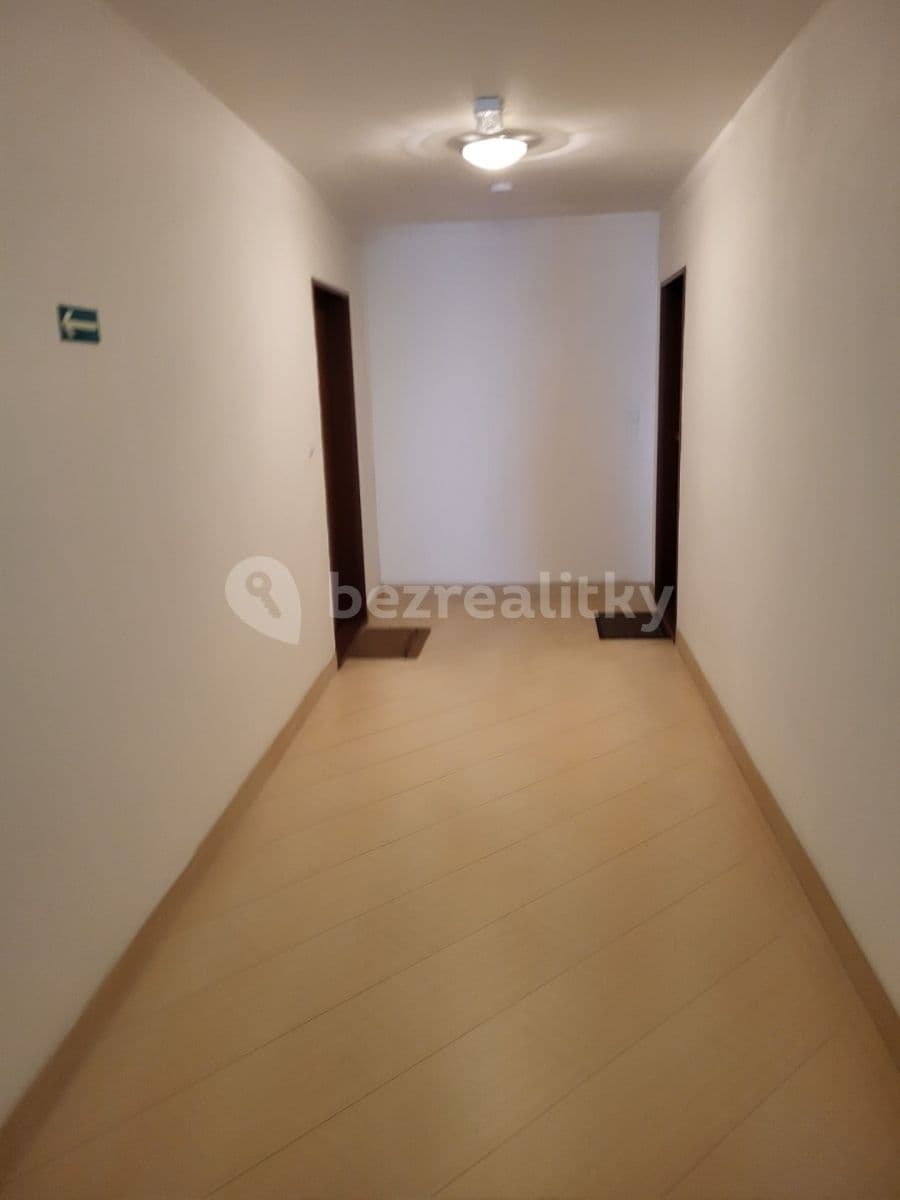 Prenájom bytu 1-izbový 33 m², Sazovická, Praha, Praha Prenájom bytu 1-izbový 33 m², Sazovická, Praha, Praha