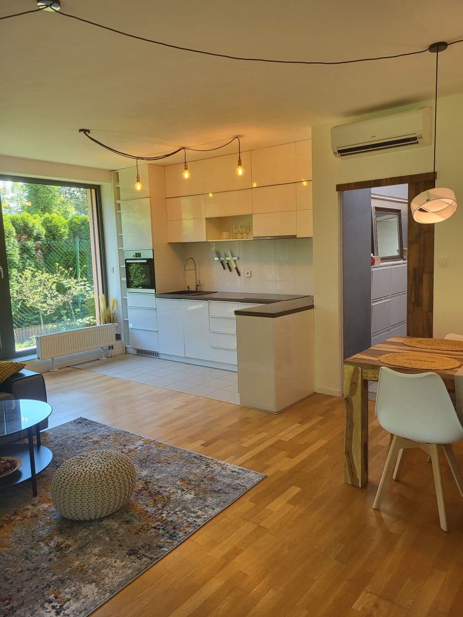 Prenájom bytu 54 m², V Sedlci b, Praha, Praha Prenájom bytu 54 m², V Sedlci b, Praha, Praha