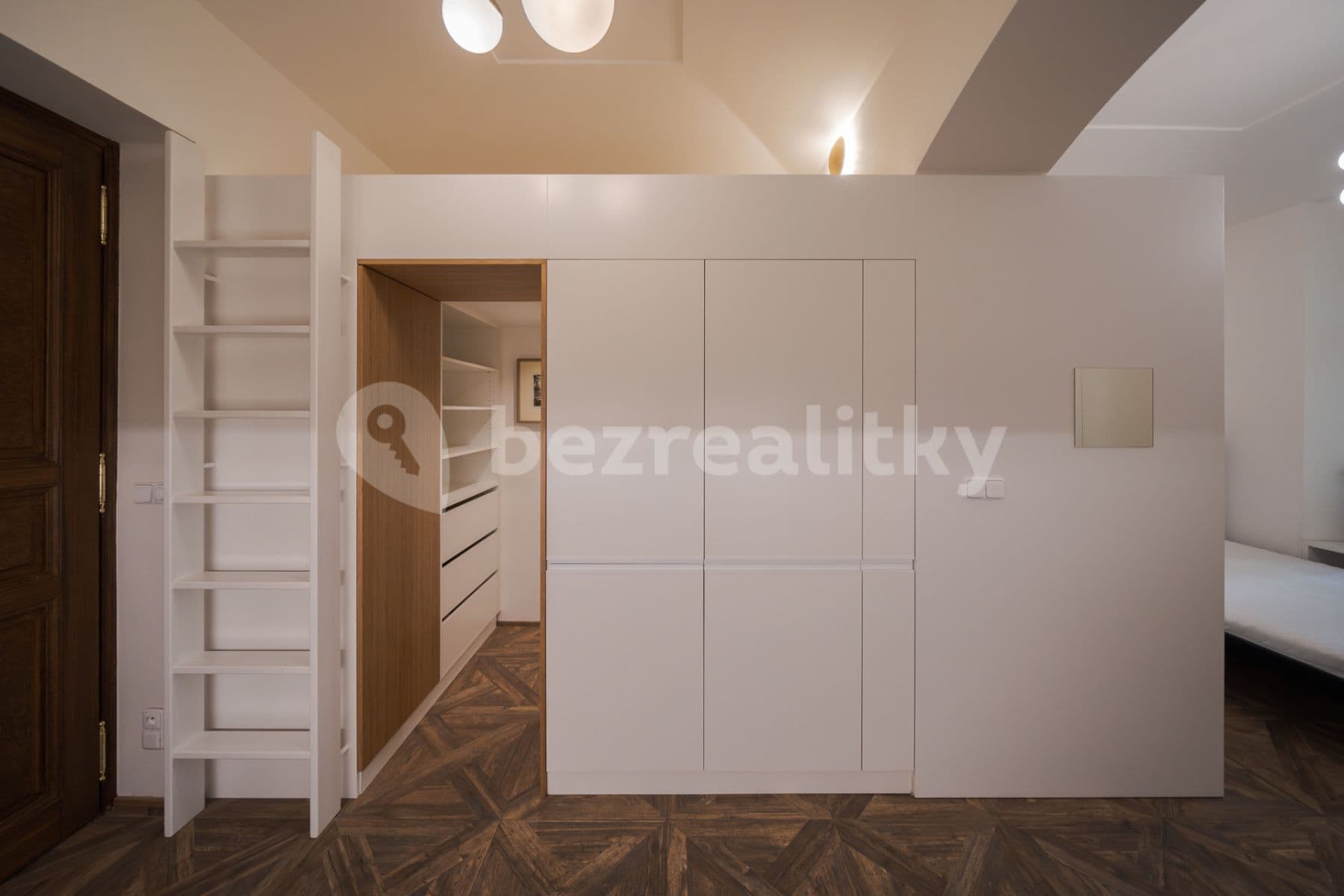 Prenájom bytu 1-izbový 29 m², Vítězná, Praha, Praha Prenájom bytu 1-izbový 29 m², Vítězná, Praha, Praha