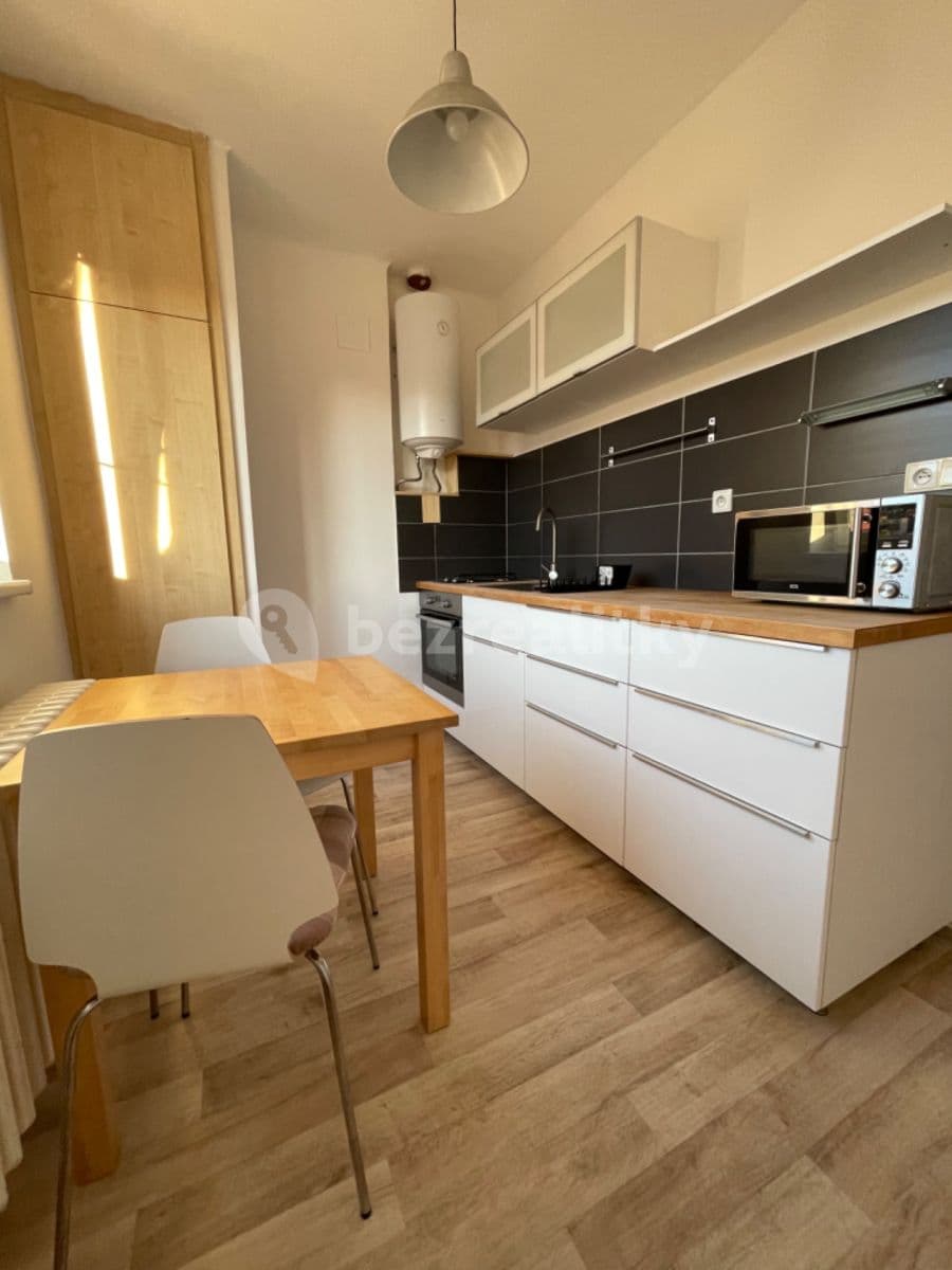 Prenájom bytu 1-izbový 28 m², Březohorská, Příbram, Středočeský kraj Prenájom bytu 1-izbový 28 m², Březohorská, Příbram, Středočeský kraj