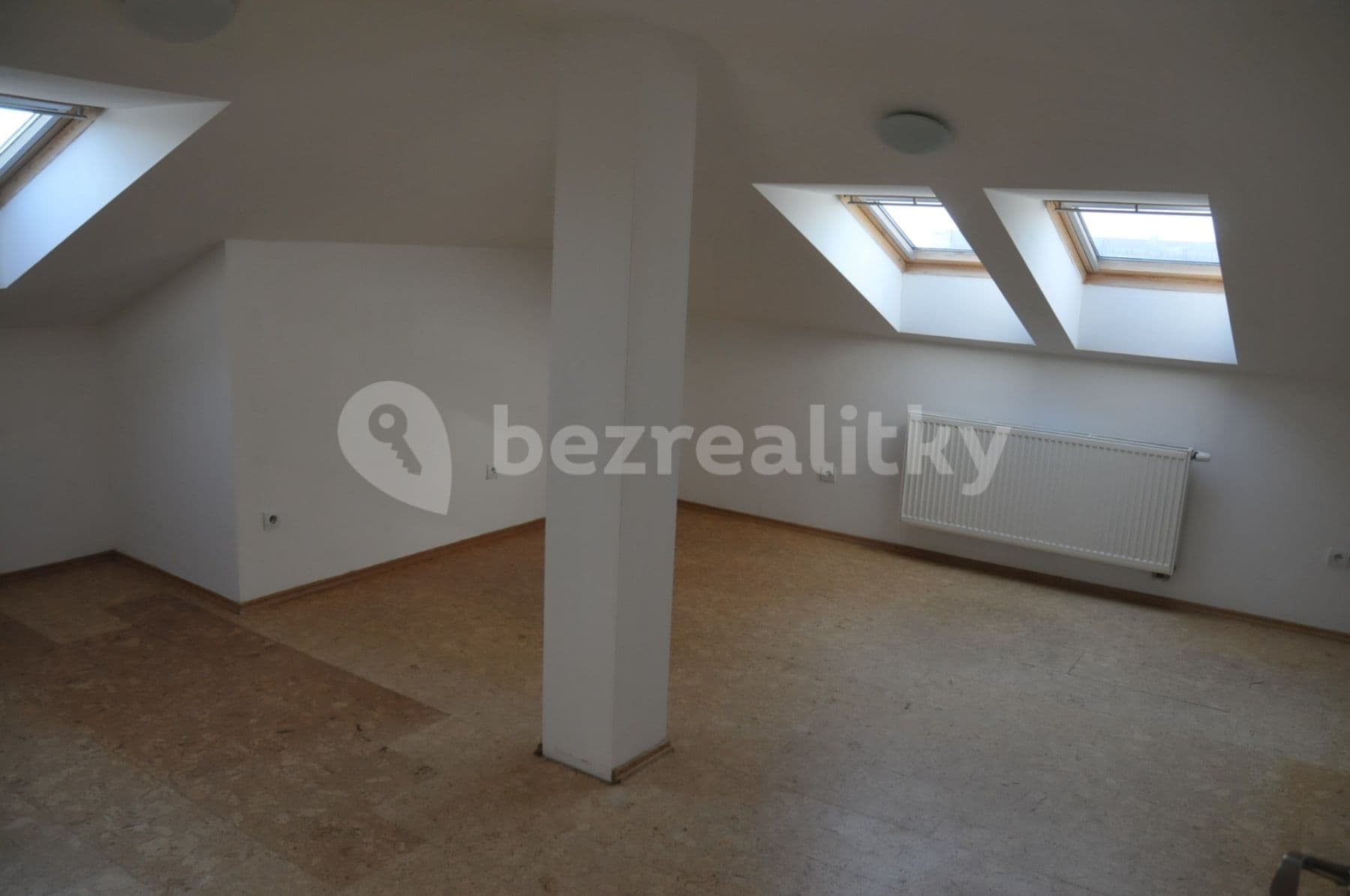 Prenájom bytu 3-izbový 100 m², Družební, Nové Město nad Metují, Královéhradecký kraj Prenájom bytu 3-izbový 100 m², Družební, Nové Město nad Metují, Královéhradecký kraj