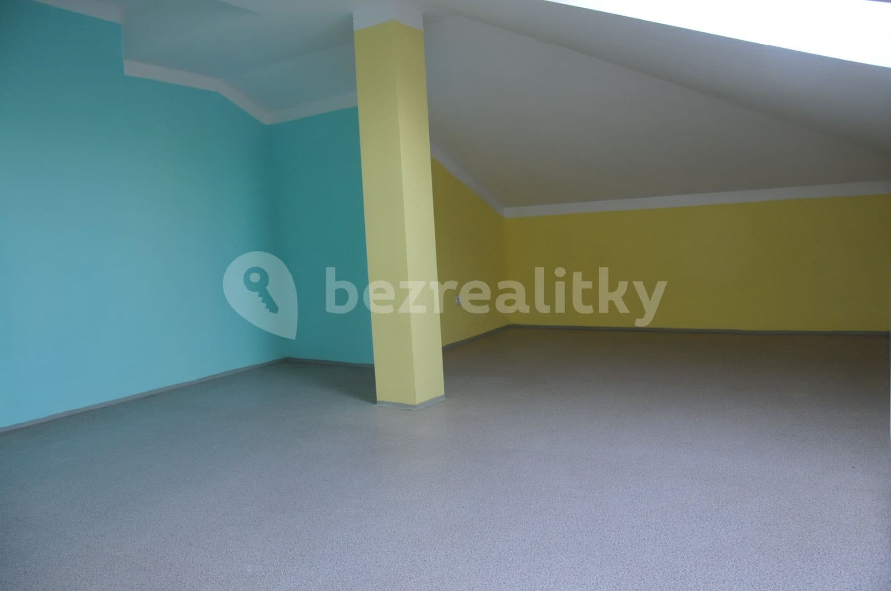 Prenájom bytu 3-izbový 100 m², Družební, Nové Město nad Metují, Královéhradecký kraj Prenájom bytu 3-izbový 100 m², Družební, Nové Město nad Metují, Královéhradecký kraj