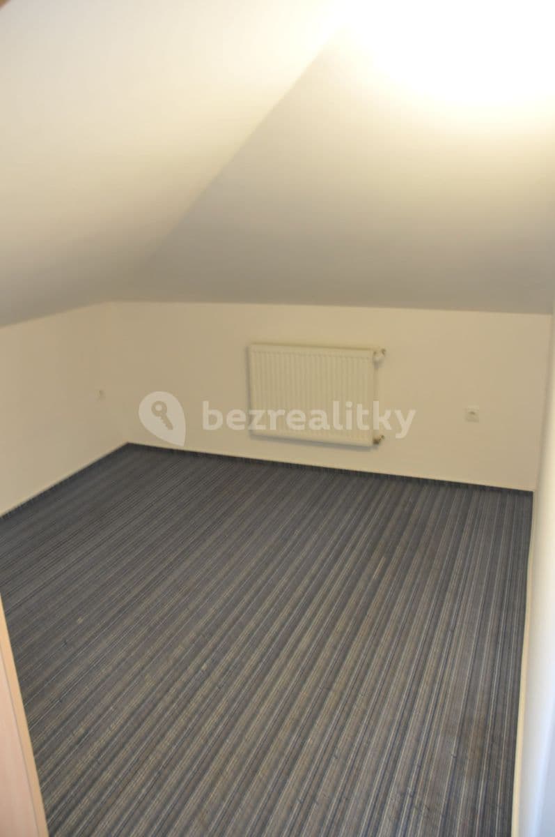 Prenájom bytu 3-izbový 100 m², Družební, Nové Město nad Metují, Královéhradecký kraj Prenájom bytu 3-izbový 100 m², Družební, Nové Město nad Metují, Královéhradecký kraj
