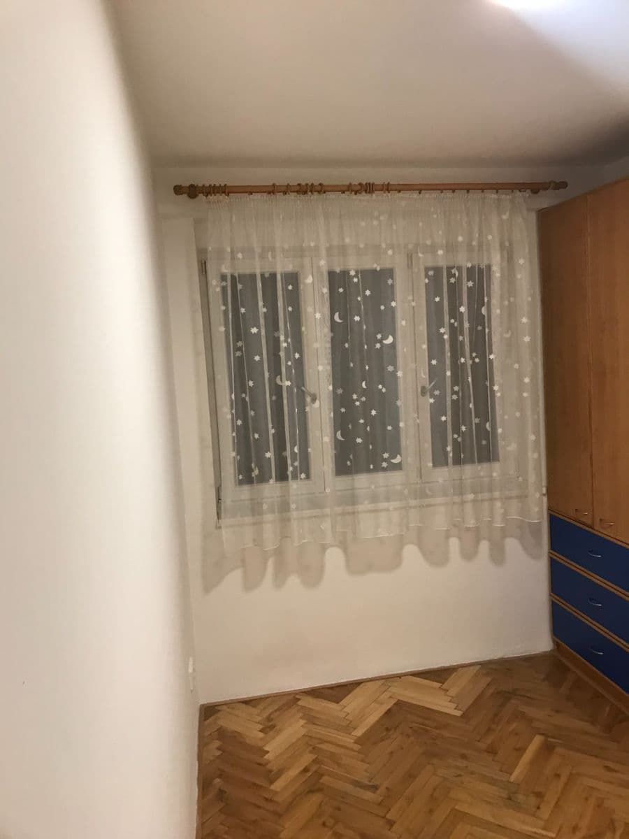 Prenájom bytu 3-izbový 78 m², Bajkalská, Praha, Praha Prenájom bytu 3-izbový 78 m², Bajkalská, Praha, Praha