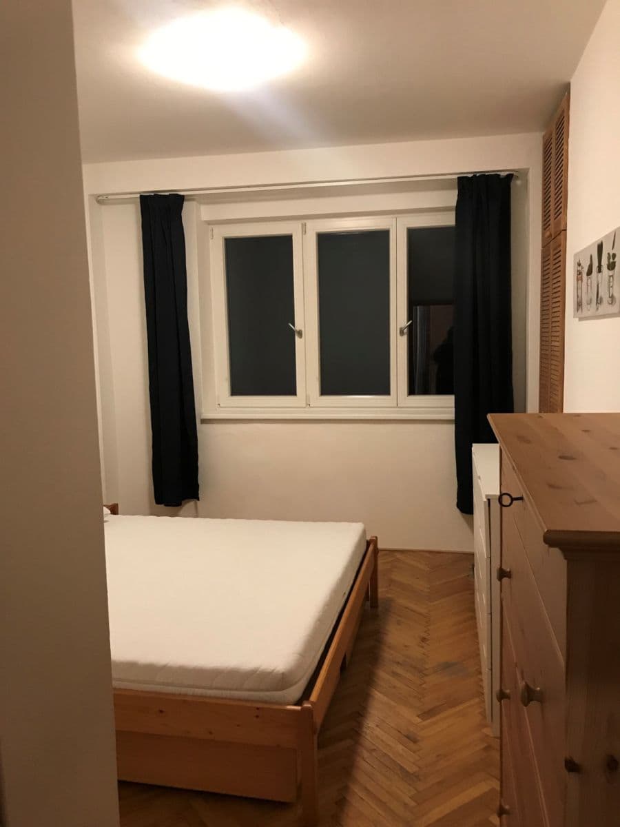 Prenájom bytu 3-izbový 78 m², Bajkalská, Praha, Praha Prenájom bytu 3-izbový 78 m², Bajkalská, Praha, Praha