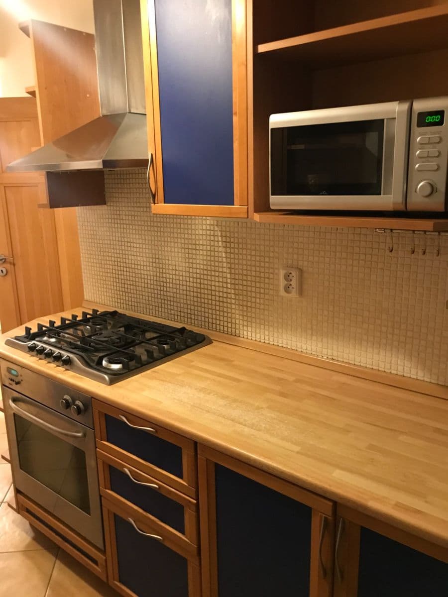 Prenájom bytu 3-izbový 78 m², Bajkalská, Praha, Praha Prenájom bytu 3-izbový 78 m², Bajkalská, Praha, Praha