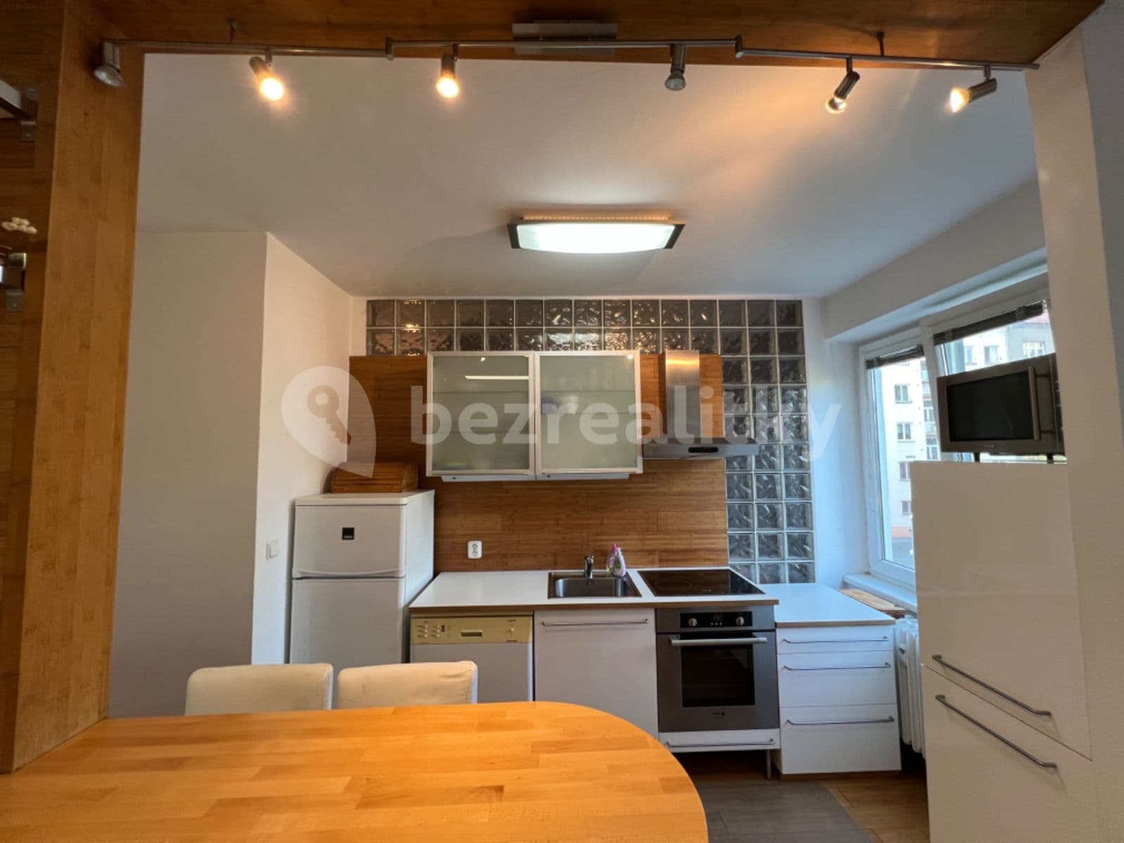Prenájom bytu 2-izbový 50 m², Bělohorská, Praha, Praha Prenájom bytu 2-izbový 50 m², Bělohorská, Praha, Praha