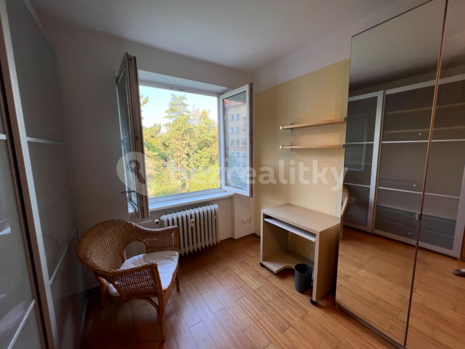 Prenájom bytu 2-izbový 50 m², Bělohorská, Praha, Praha Prenájom bytu 2-izbový 50 m², Bělohorská, Praha, Praha
