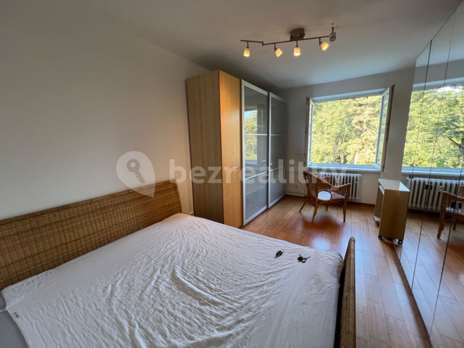 Prenájom bytu 2-izbový 50 m², Bělohorská, Praha, Praha Prenájom bytu 2-izbový 50 m², Bělohorská, Praha, Praha