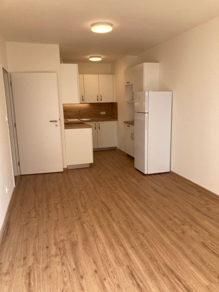 Prenájom bytu 2-izbový 43 m², Vašátkova, Praha, Praha Prenájom bytu 2-izbový 43 m², Vašátkova, Praha, Praha
