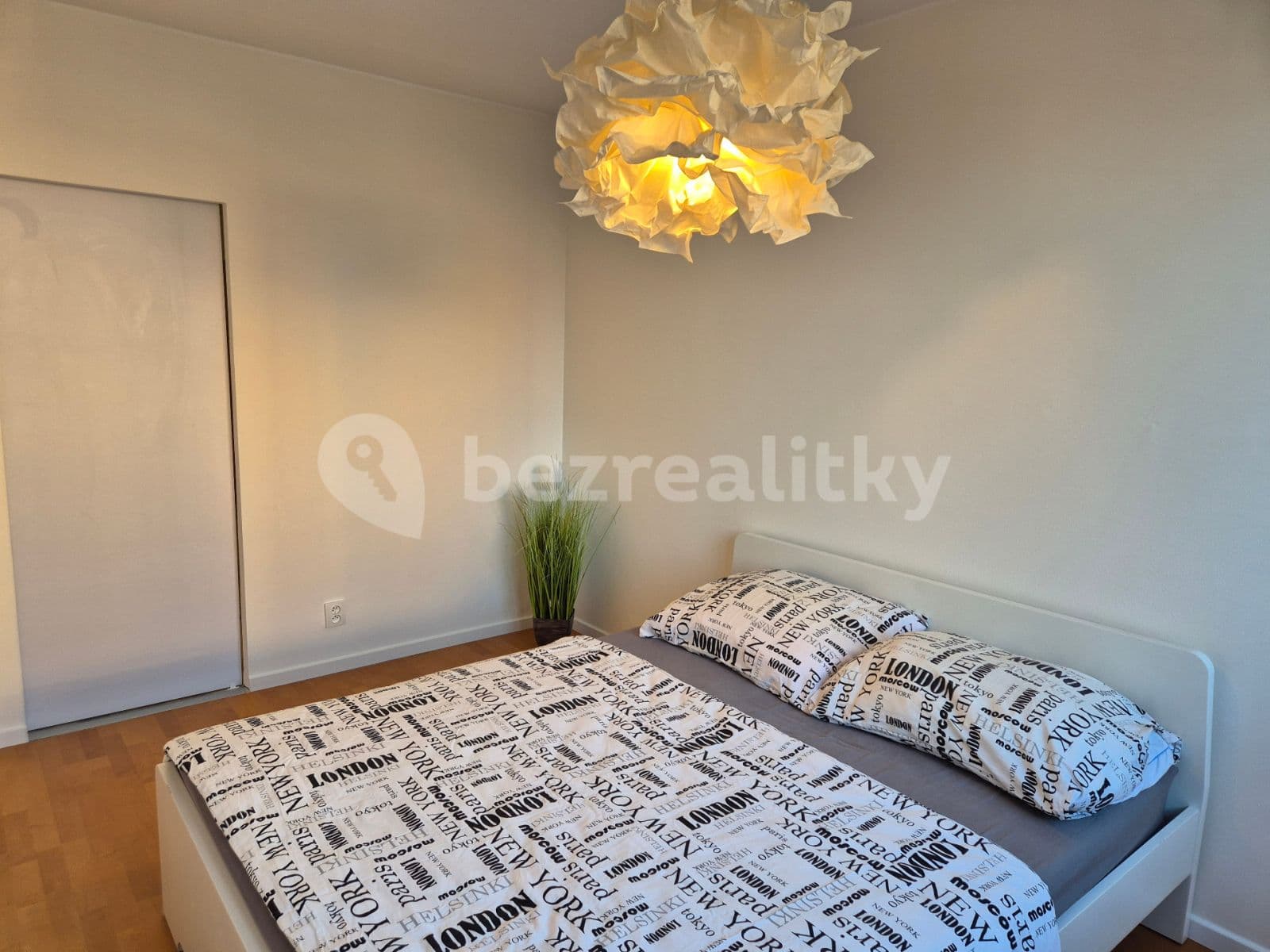 Prenájom bytu 2-izbový 43 m², Boloňská, Praha, Praha Prenájom bytu 2-izbový 43 m², Boloňská, Praha, Praha