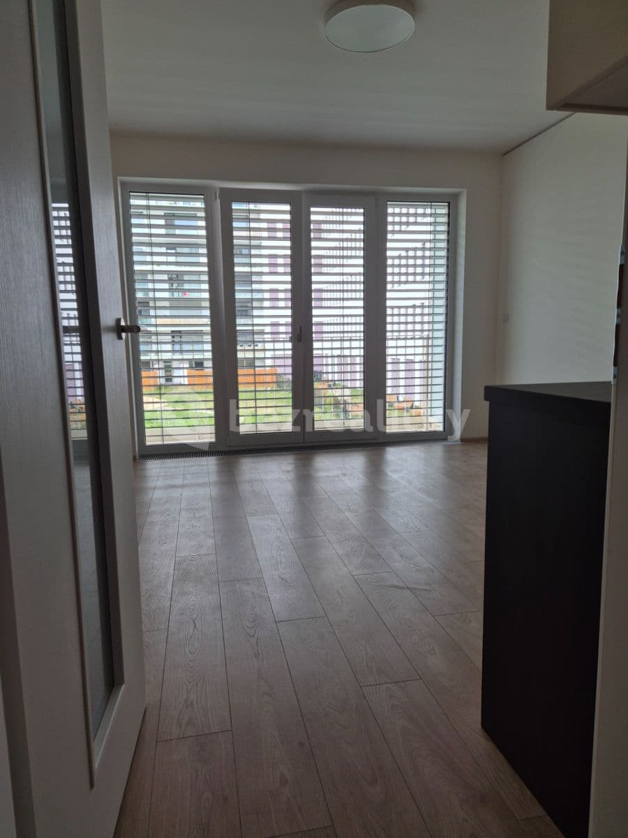 Prenájom bytu 1-izbový 27 m², Fuchsova, Brno, Jihomoravský kraj Prenájom bytu 1-izbový 27 m², Fuchsova, Brno, Jihomoravský kraj