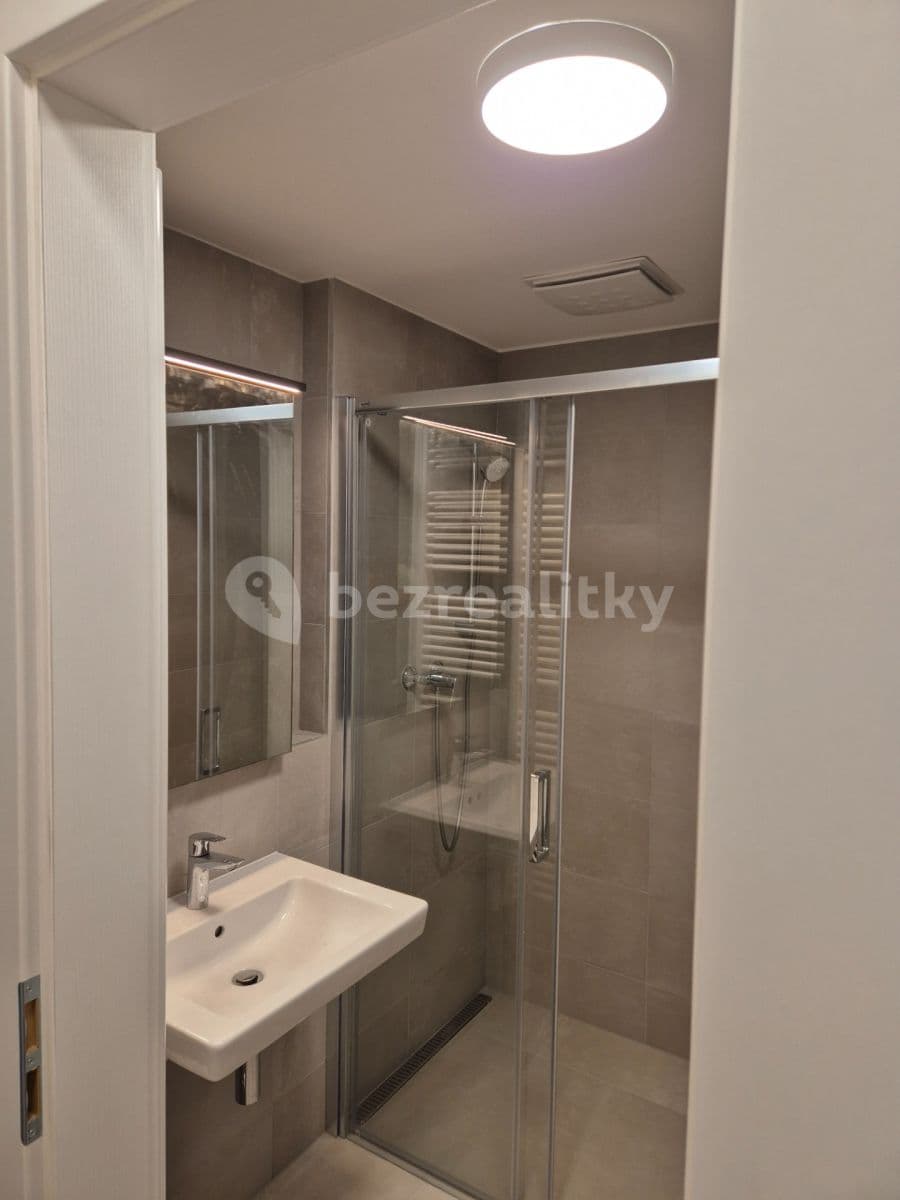 Prenájom bytu 1-izbový 27 m², Fuchsova, Brno, Jihomoravský kraj Prenájom bytu 1-izbový 27 m², Fuchsova, Brno, Jihomoravský kraj