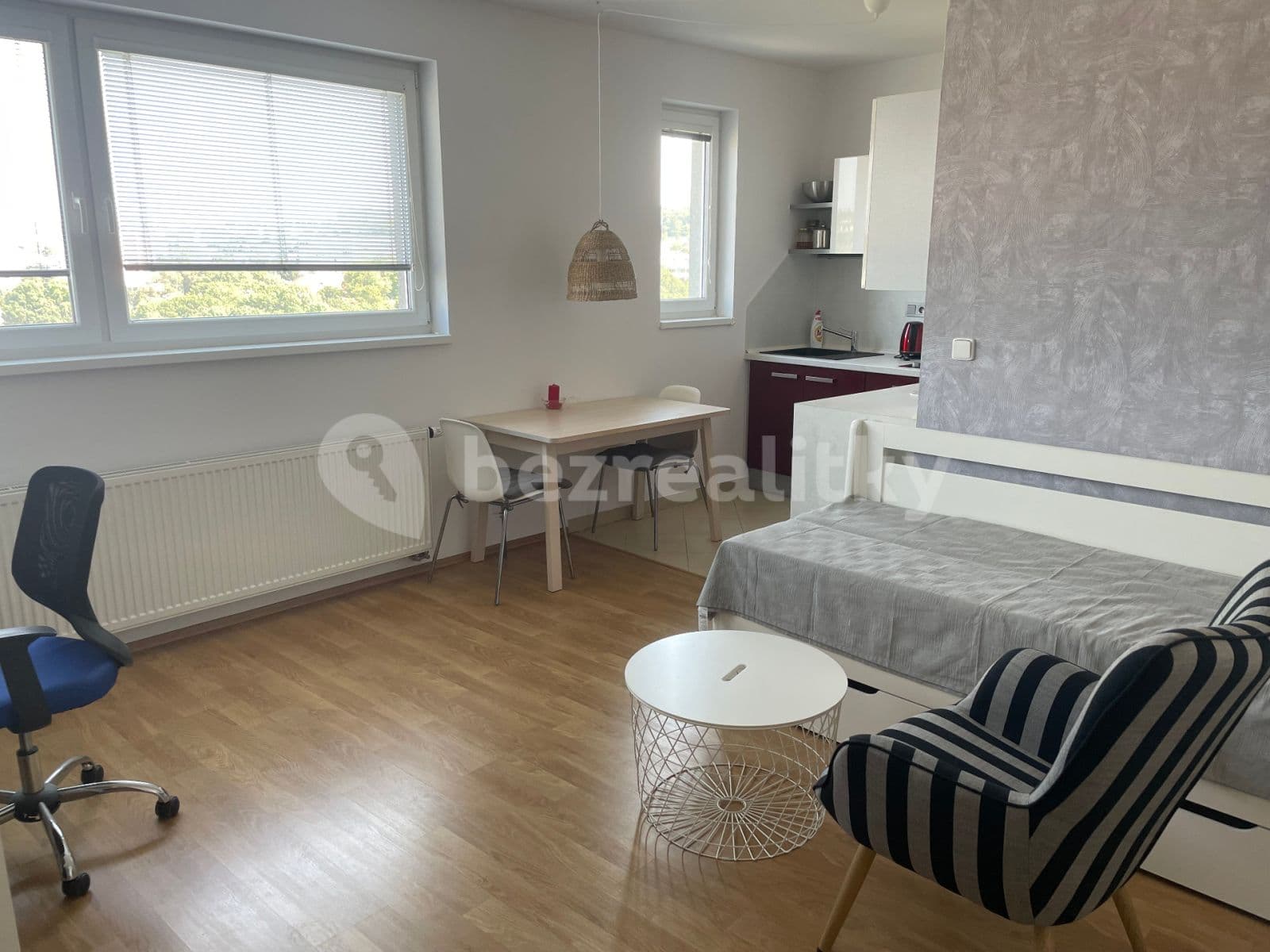 Prenájom bytu 1-izbový 32 m², Nademlejnská, Praha, Praha Prenájom bytu 1-izbový 32 m², Nademlejnská, Praha, Praha