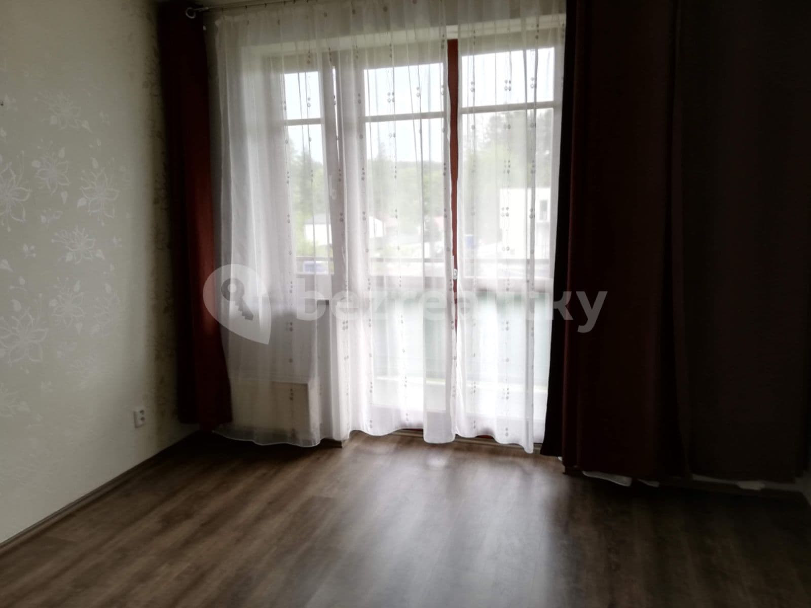 Prenájom bytu 1-izbový 32 m², Ohradní, Kamenice, Středočeský kraj Prenájom bytu 1-izbový 32 m², Ohradní, Kamenice, Středočeský kraj