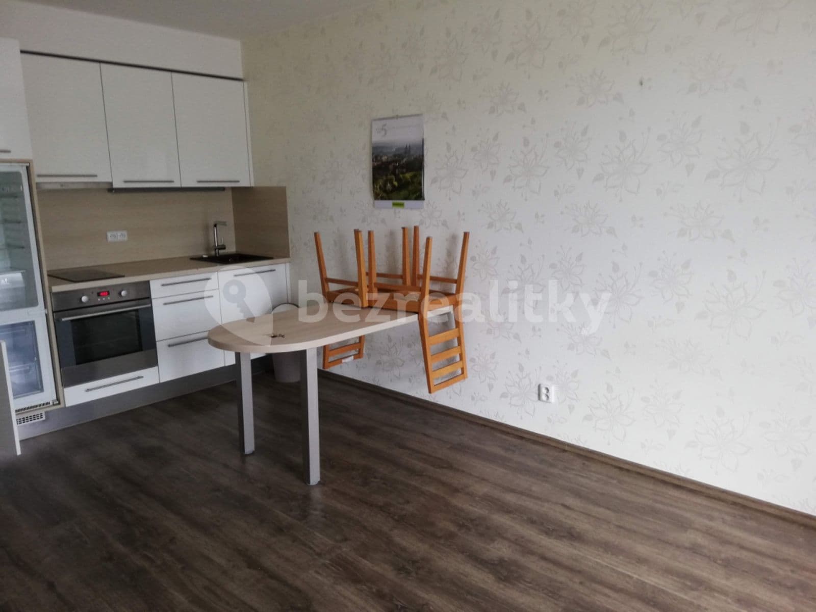 Prenájom bytu 1-izbový 32 m², Ohradní, Kamenice, Středočeský kraj Prenájom bytu 1-izbový 32 m², Ohradní, Kamenice, Středočeský kraj